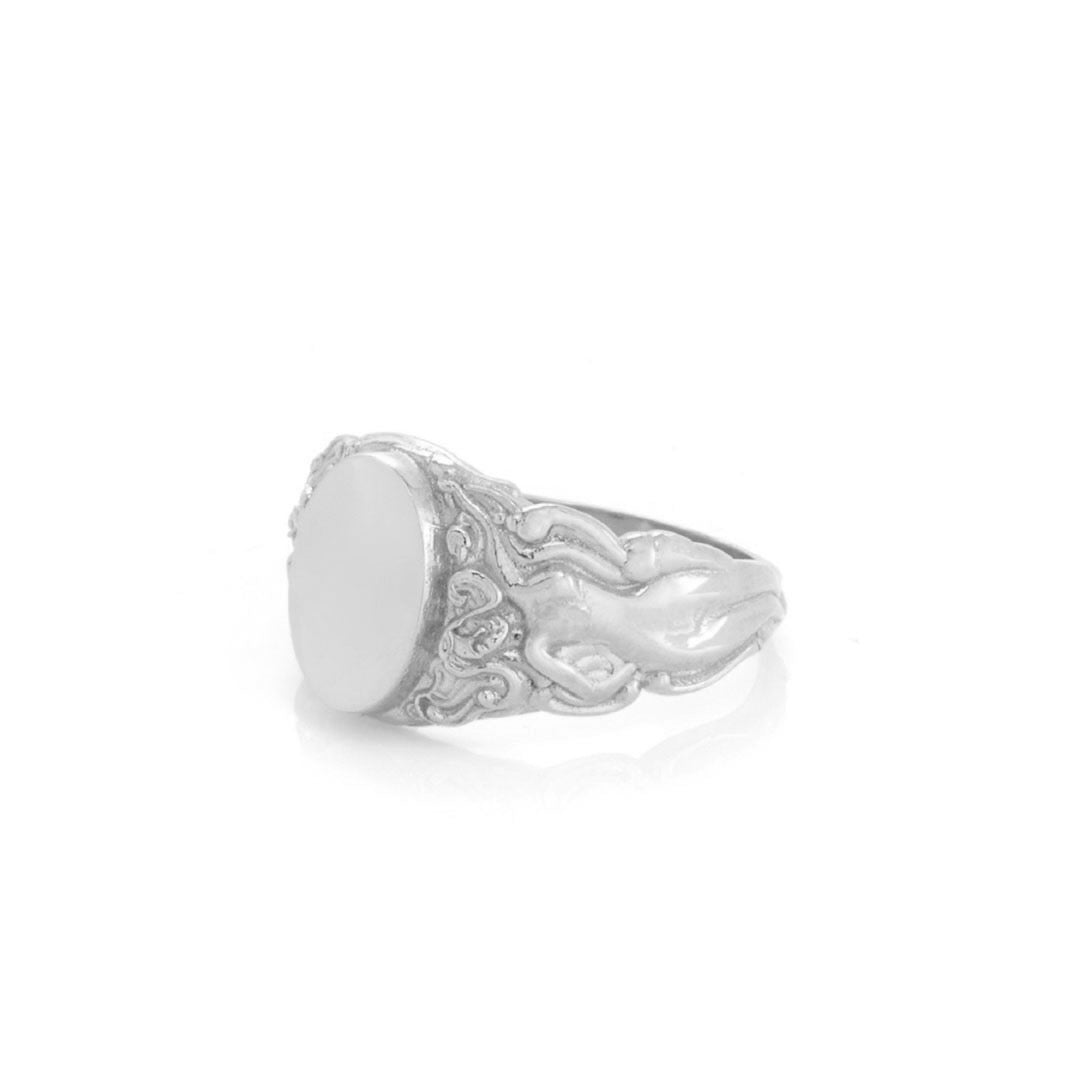 chained & able Vintage Detail Signet RINGS
